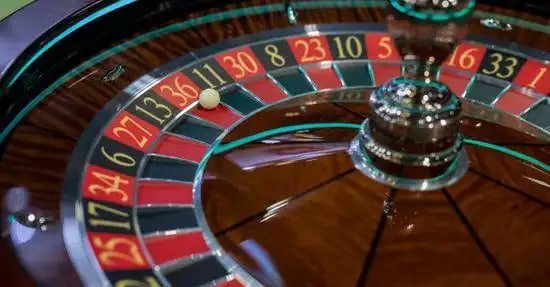 Dragon Tiger live-dealer table display on togel 67 mobile app